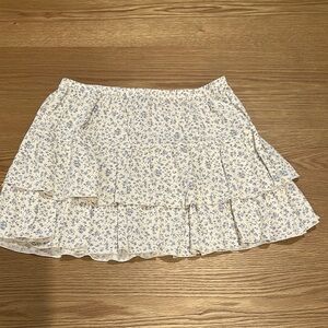 🩷 Brandy Melville Ruffle Skirt 🩷